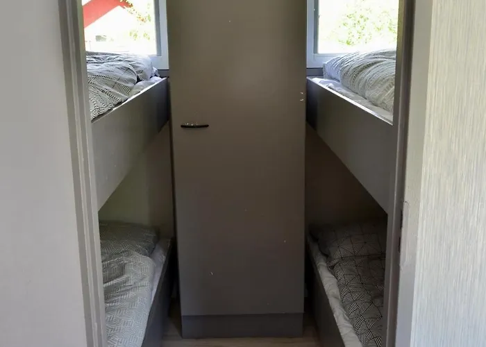 Nature On Wooded Valley Шале Lii